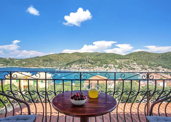 Veroni's 5 Vathy (Ithaca)